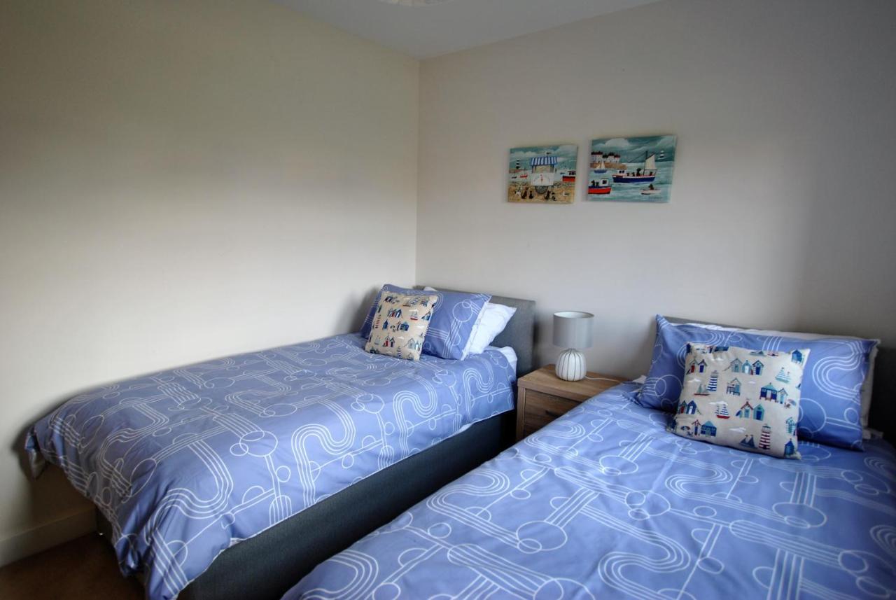 The Neuk- Contemporary Coastal Apartment アンストラザー エクステリア 写真