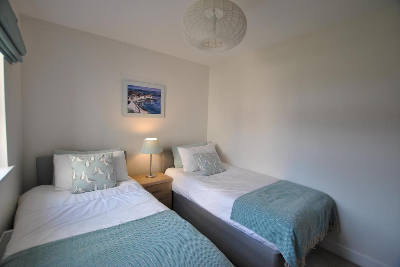 The Neuk- Contemporary Coastal Apartment アンストラザー エクステリア 写真